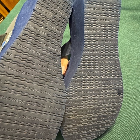 Two Pair of Ladies Yellow Box Flip Flops both with Rhinestones. Size 8 in EUC - Picture 10 of 13